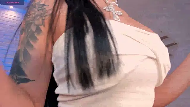 Snapshot of NickyLawson chatting on 10-29-25, 04:26 NickyLawson online show from 10-29-25, 04:26