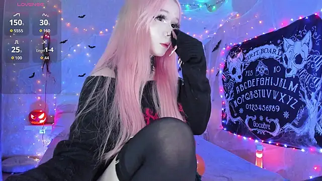 Misty Shadow online show from 10-31-25, 10:33