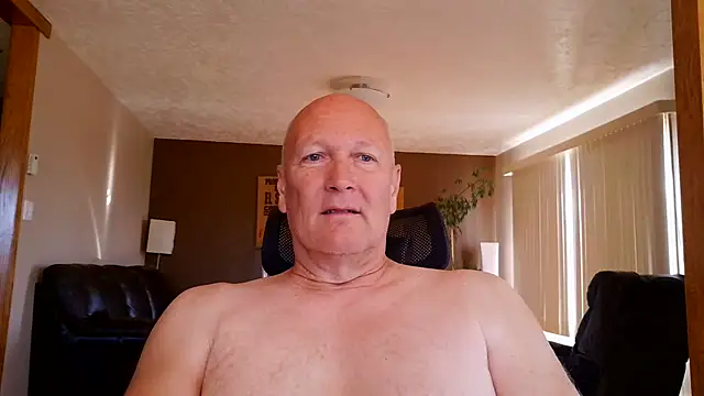 Snapshot of BasicAnt chatting on 07-14-26, 02:23 BasicAnt online show from 07-14-26, 02:23