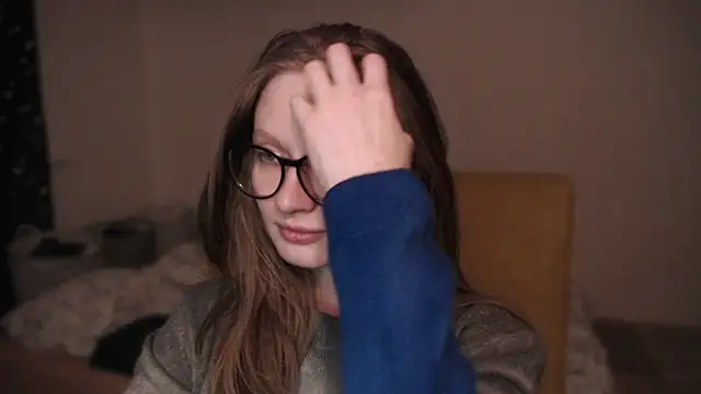 Snapshot of mollytuck chatting on 02-13-25, 03:35 mollytuck online show from 02-13-25, 03:35