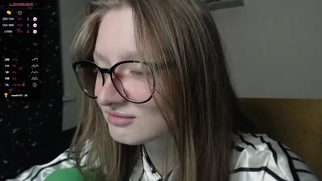 Snapshot of mollytuck chatting on 03-14-25, 02:52 mollytuck online show from 03-14-25, 02:52