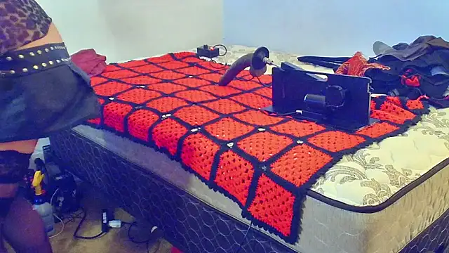 DoMeDoggyDiana online show from 10-24-25, 12:56