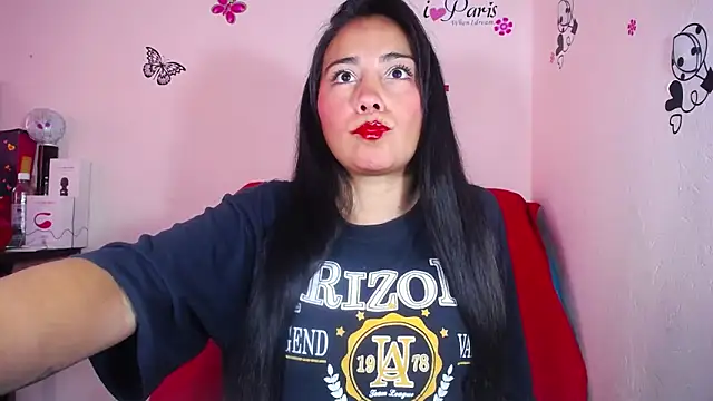 Snapshot of hanna_girl21 chatting on 03-20-25, 07:04 hanna girl21 online show from 03-20-25, 07:04