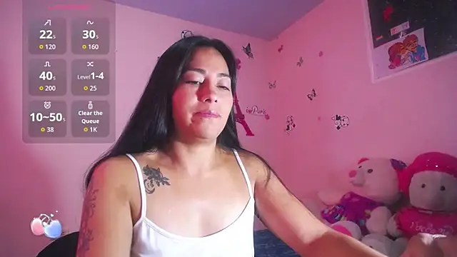 Snapshot of hanna_girl21 chatting on 10-31-25, 12:28 hanna girl21 online show from 10-31-25, 12:28