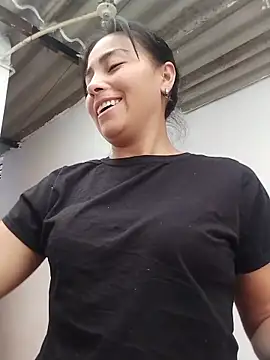 Snapshot of hanna_girl21 chatting on 11-12-25, 07:35 hanna girl21 online show from 11-12-25, 07:35