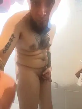 Snapshot of cnasty5621333 chatting on 11-18-25, 08:57 cnasty5621333 online show from 11-18-25, 08:57