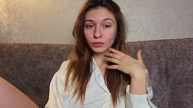 LovelyKatea online show from 12-14-25, 12:10