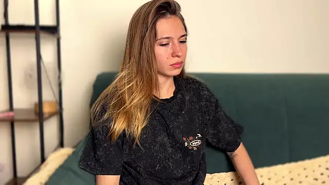 LovelyKatea online show from 05-27-26, 05:10