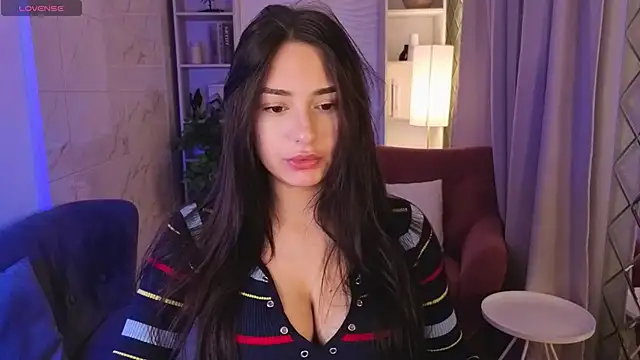 Snapshot of MilanaSugar chatting on 11-20-25, 02:17 MilanaSugar online show from 11-20-25, 02:17