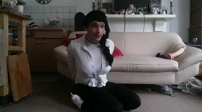 Snapshot of Sissy_naomi chatting on 12-10-24, 09:55 Sissy naomi online show from 12-10-24, 09:55