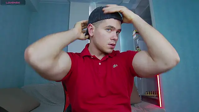 Snapshot of Arilas_ chatting on 02-14-25, 10:28 Arilas online show from 02-14-25, 10:28