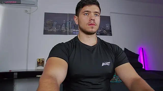 Snapshot of Arilas_ chatting on 11-06-25, 07:20 Arilas online show from 11-06-25, 07:20