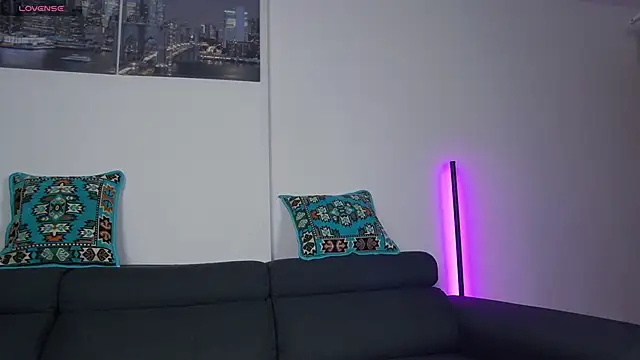 Snapshot of Arilas_ chatting on 11-20-25, 01:33 Arilas online show from 11-20-25, 01:33