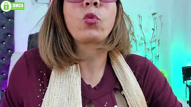 Snapshot of kimberlybirdx chatting on 12-06-24, 11:14 kimberlybirdx online show from 12-06-24, 11:14