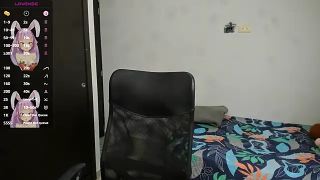 Snapshot of evelyx69x chatting on 12-11-24, 09:45 evelyx69x online show from 12-11-24, 09:45