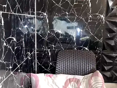 Snapshot of MissKeanna chatting on 12-25-24, 07:02 MissKeanna online show from 12-25-24, 07:02