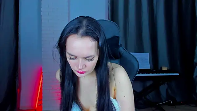 QueenAliss online show from 02-11-25, 02:24