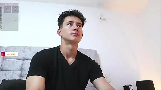 Snapshot of _Alexxx chatting on 02-05-25, 11:28 Alexxx online show from 02-05-25, 11:28