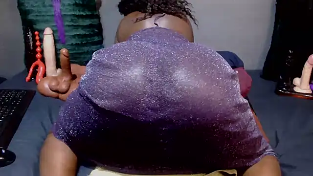 DarkNSpicy4U online show from 10-10-25, 03:27