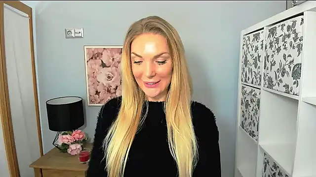 AulloraHoney online show from 01-03-25, 09:15