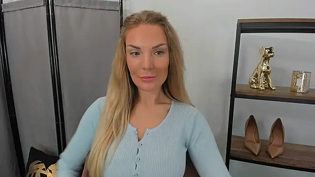 Snapshot of AulloraHoney chatting on 06-07-26, 05:44 AulloraHoney online show from 06-07-26, 05:44
