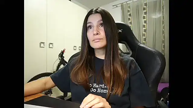 Snapshot of GodlyTheia chatting on 12-01-24, 05:57 GodlyTheia online show from 12-01-24, 05:57