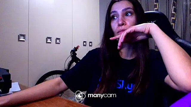 Snapshot of GodlyTheia chatting on 01-24-25, 08:43 GodlyTheia online show from 01-24-25, 08:43