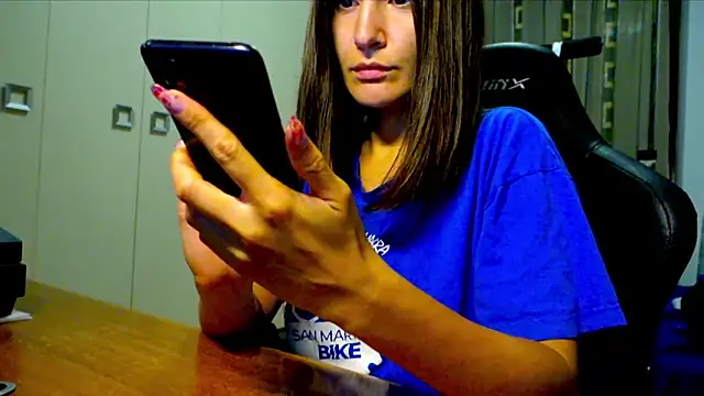 Snapshot of GodlyTheia chatting on 09-24-25, 08:01 GodlyTheia online show from 09-24-25, 08:01