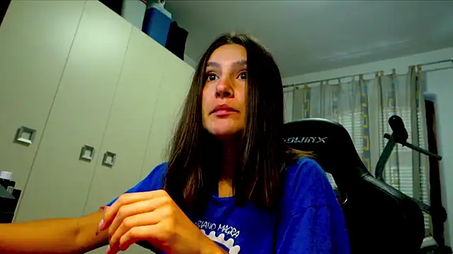 Snapshot of GodlyTheia chatting on 10-21-25, 09:43 GodlyTheia online show from 10-21-25, 09:43