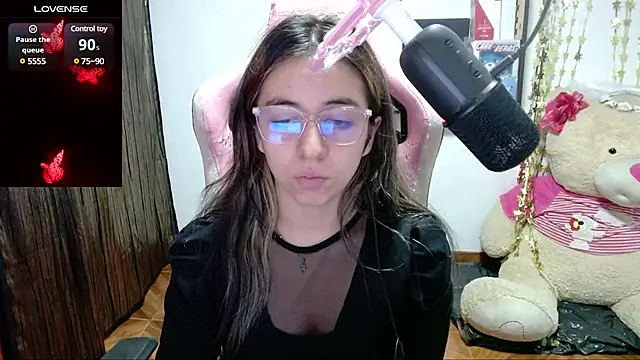 Maggie Fox3 online show from 02-17-25, 01:36