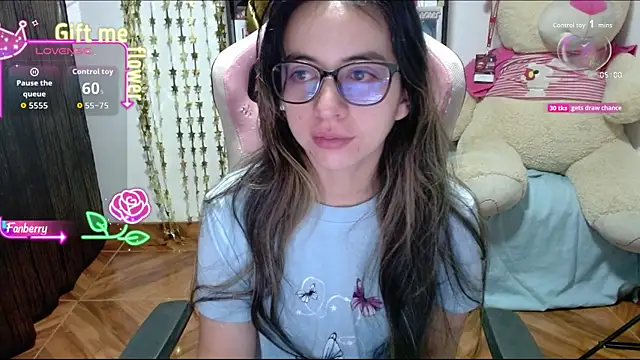 Maggie Fox3 online show from 09-21-25, 02:35