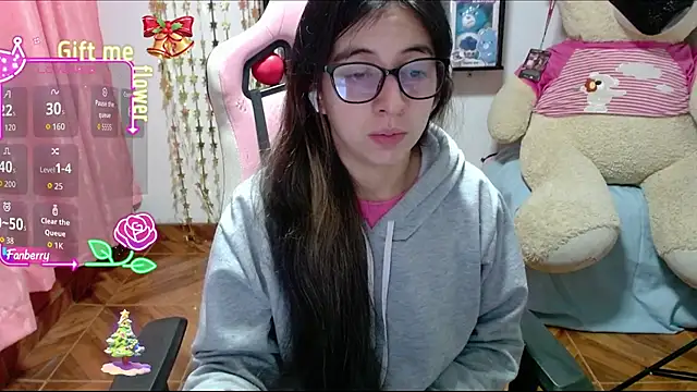 Maggie Fox3 online show from 11-17-25, 01:55