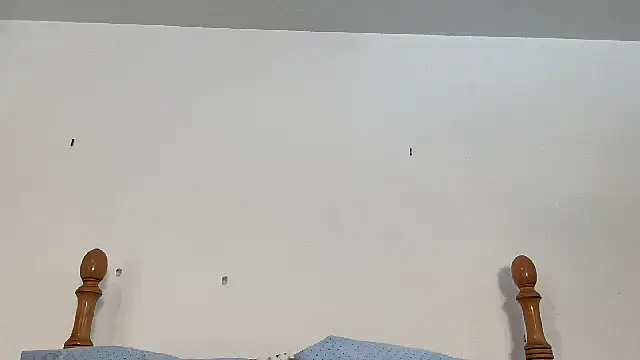 Snapshot of LeahWilde chatting on 02-25-25, 06:31 LeahWilde online show from 02-25-25, 06:31