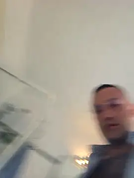 Snapshot of enricso chatting on 04-19-26, 01:10 enricso online show from 04-19-26, 01:10