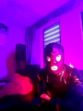 Snapshot of Crystalbitchx chatting on 02-08-25, 07:04 Crystalbitchx online show from 02-08-25, 07:04