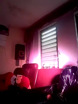 Snapshot of Crystalbitchx chatting on 02-16-25, 07:26 Crystalbitchx online show from 02-16-25, 07:26