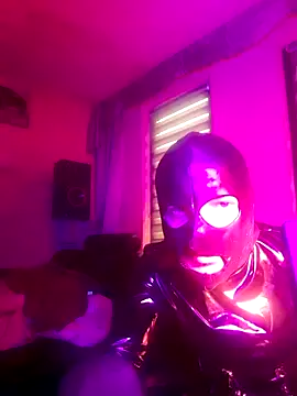 Snapshot of Crystalbitchx chatting on 10-12-25, 07:18 Crystalbitchx online show from 10-12-25, 07:18