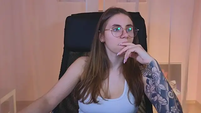  AnnaStark  online show from 01-17-25, 08:11