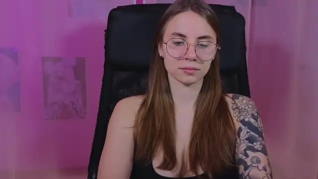  AnnaStark  online show from 02-27-25, 08:42