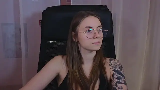  AnnaStark  online show from 02-28-25, 11:34