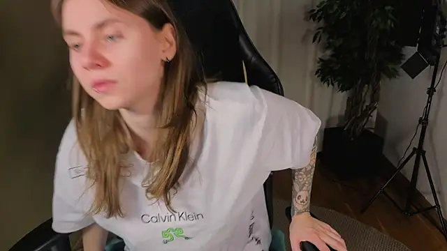  AnnaStark  online show from 03-26-26, 04:23