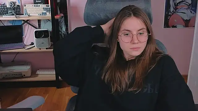 Snapshot of _AnnaStark_ chatting on 05-08-26, 02:50 AnnaStark online show from 05-08-26, 02:50