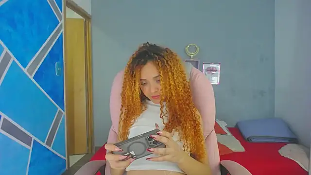 Snapshot of SexyLeilaa chatting on 01-08-25, 06:09 SexyLeilaa online show from 01-08-25, 06:09