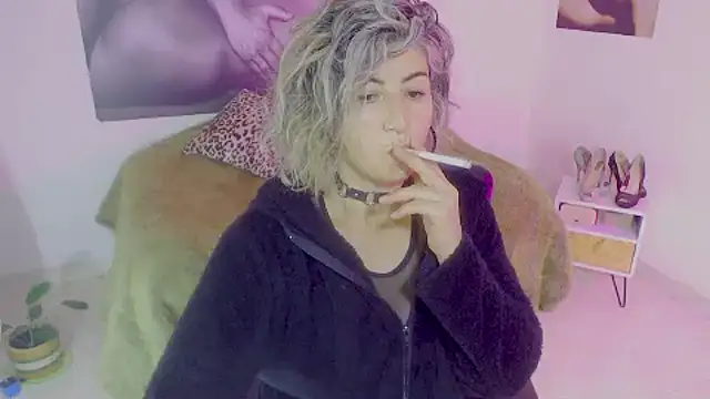 Snapshot of agnes_blackmoree chatting on 12-07-24, 10:45 agnes blackmoree online show from 12-07-24, 10:45