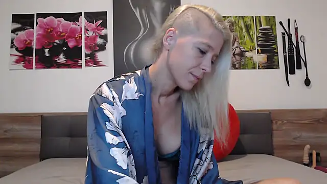 Naschkatze01 online show from 09-25-25, 09:13