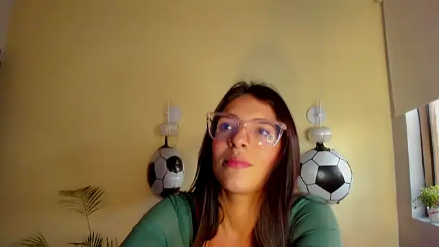 Snapshot of annyluna1 chatting on 07-06-26, 11:51 annyluna1 online show from 07-06-26, 11:51