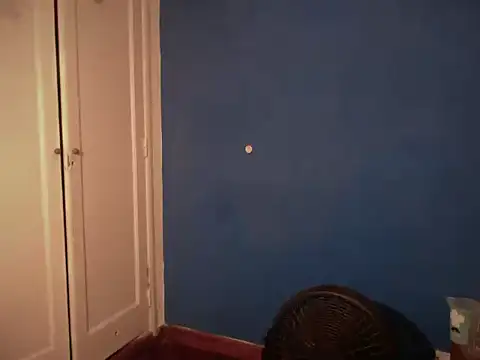 Snapshot of Fabrissi chatting on 11-19-25, 06:30 Fabrissi online show from 11-19-25, 06:30