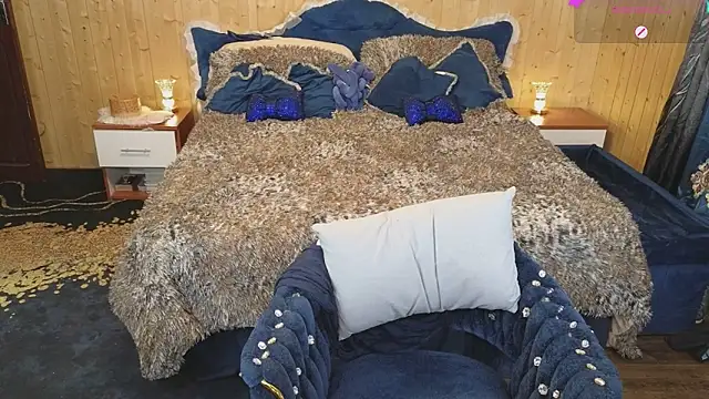 VanessaDoyle online show from 01-31-25, 02:39