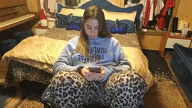 VanessaDoyle online show from 12-17-25, 03:40