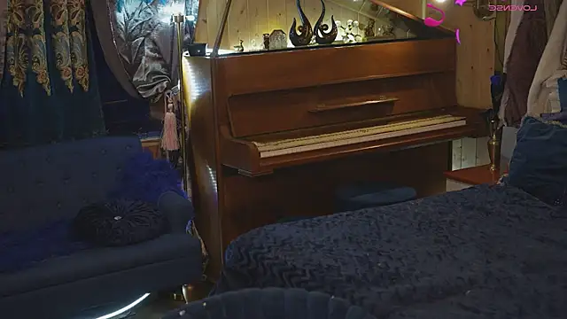 VanessaDoyle online show from 02-02-26, 07:23